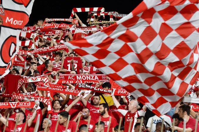  蒙扎新援闪耀全场，贝卢斯科尼之子创历史