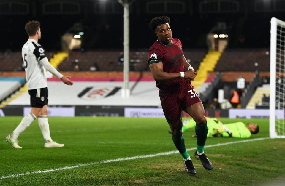  富勒姆防守反击犀利，农场主客场虎口拔牙成功